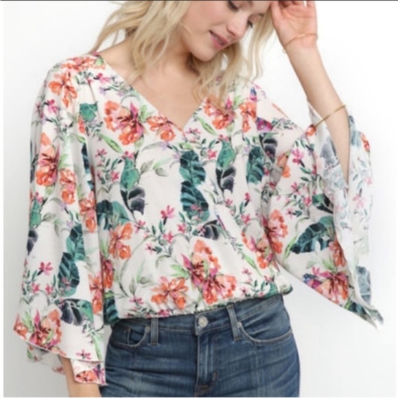 Evereve sanctuary Floral Gilligan Wrap Bell Sleeves Top Pink Tropical XL - Picture 1 of 9